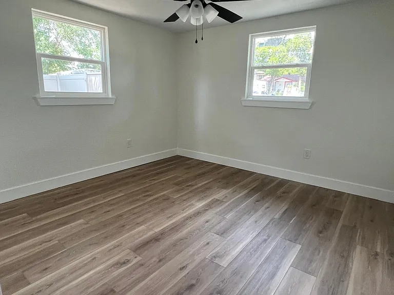 4940 72nd St N #1 — Photo 8