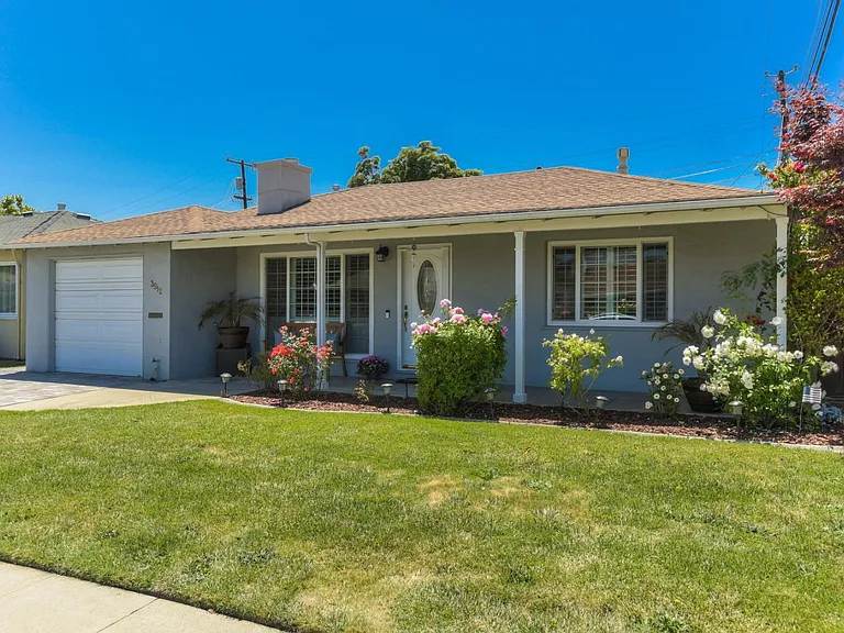 3912 Durand Dr — Photo 2