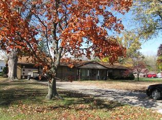 7381 Kenilworth Dr, Lambertville, MI 48144