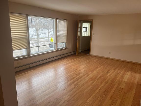 5th image of 5801 S Narragansett Ave #2W
