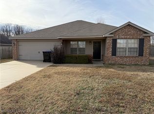 1429 Riley Cir, Alma, AR 72921