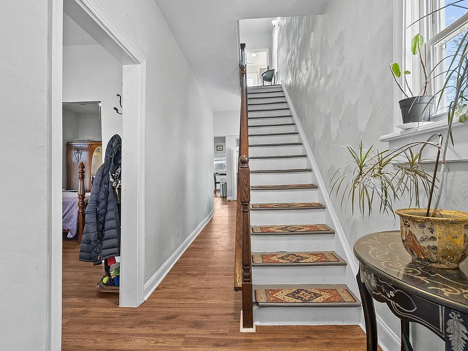 1st image of 217 W 30th St #2B