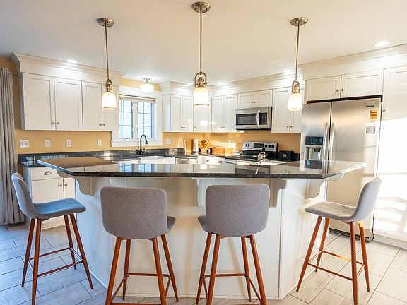 3rd image of 139 Wentworth Road