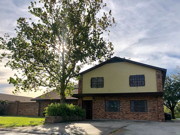 2nd image of 1019 Dawn Dr