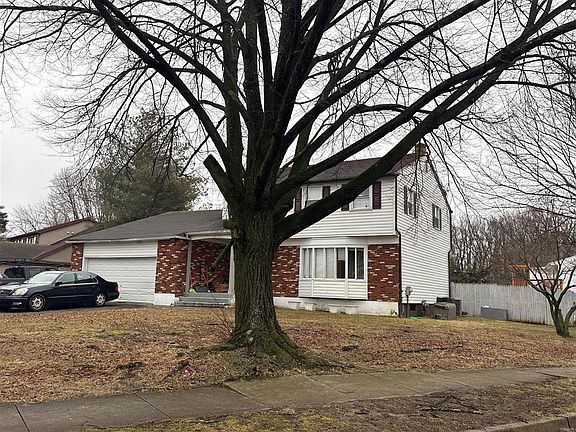 5th image of 1968 Birchwood Park Dr N