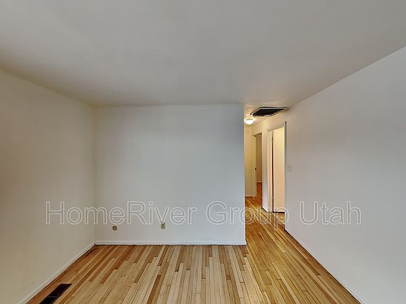 4th image of 801 S McClelland St