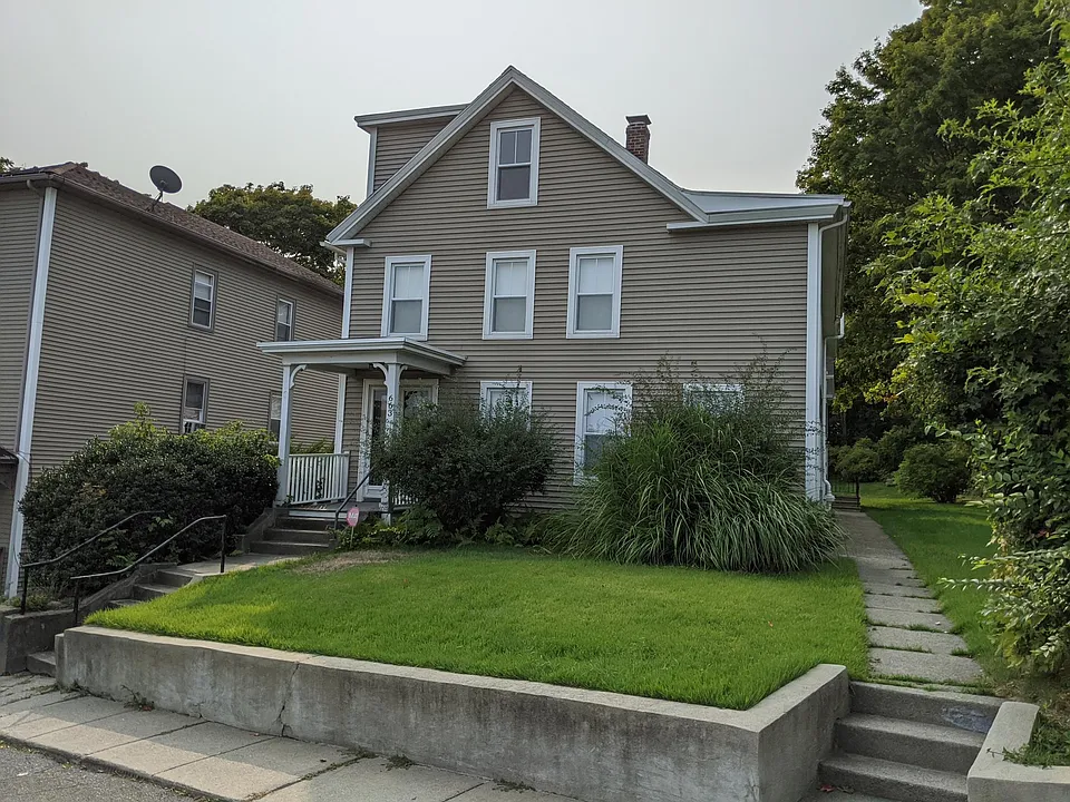 663 Southbridge St #1