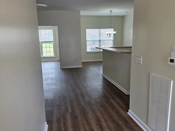 2225 Locksley Woods Dr APT C, Greenville, NC 27858