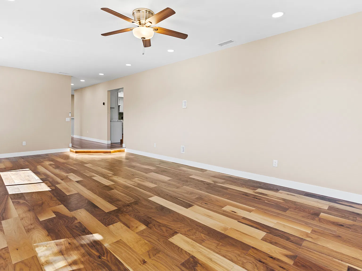 3610 Mary Ln — Photo 2