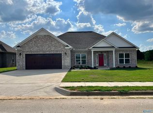 917 Worton Grange Pl SW, Decatur, AL 35603