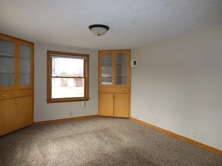 124 W Marquette St — Photo 6