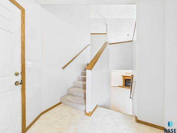 4th image of 4913 E Cynthia Dr
