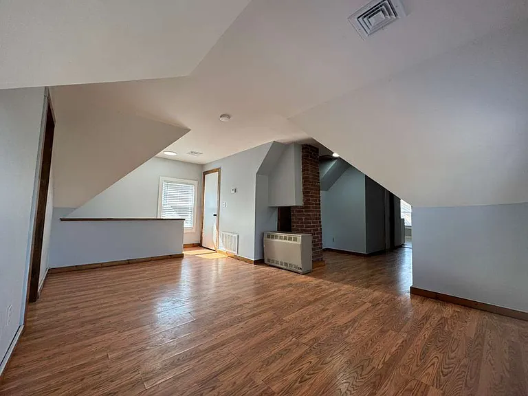 50 Young St #R3 — Photo 20