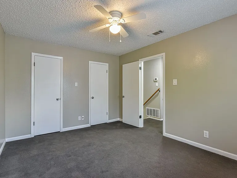 1141 Royal Crest Dr — Photo 27