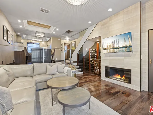 36 Navy St APT 3, Venice, CA 90291