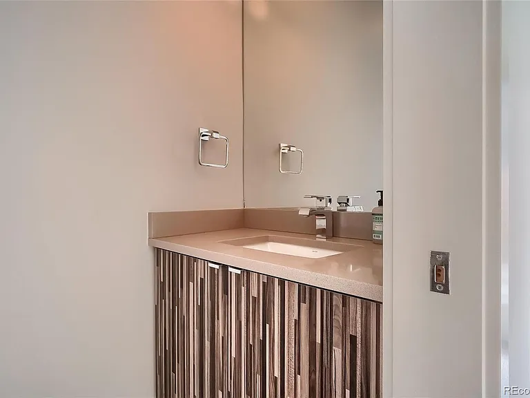 3445 Wyandot St — Photo 15