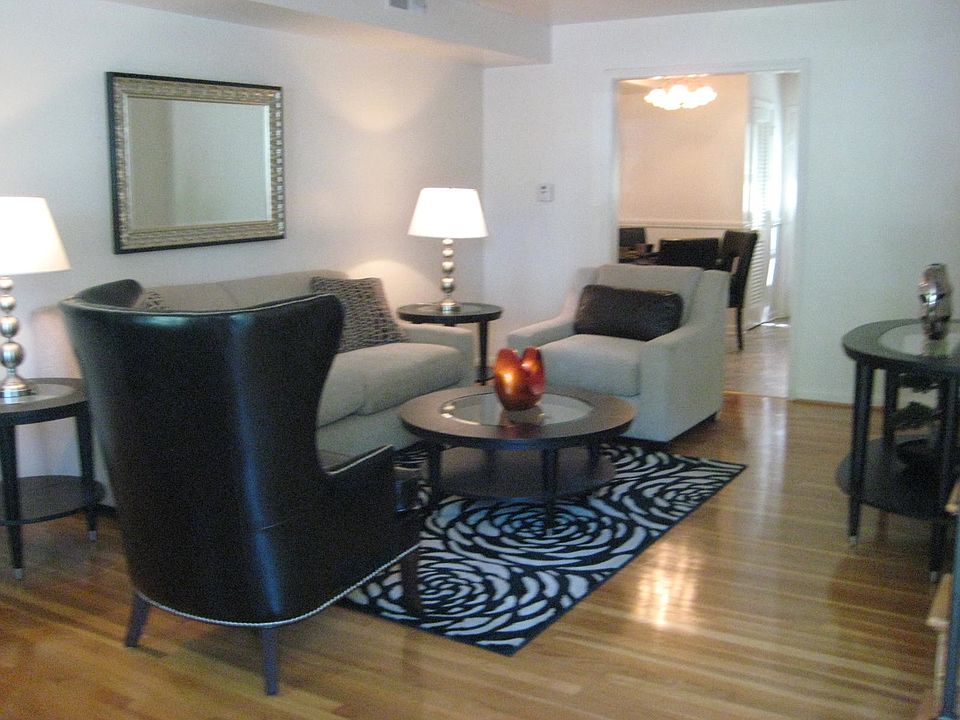 2nd image of 5029 Warwick Rd