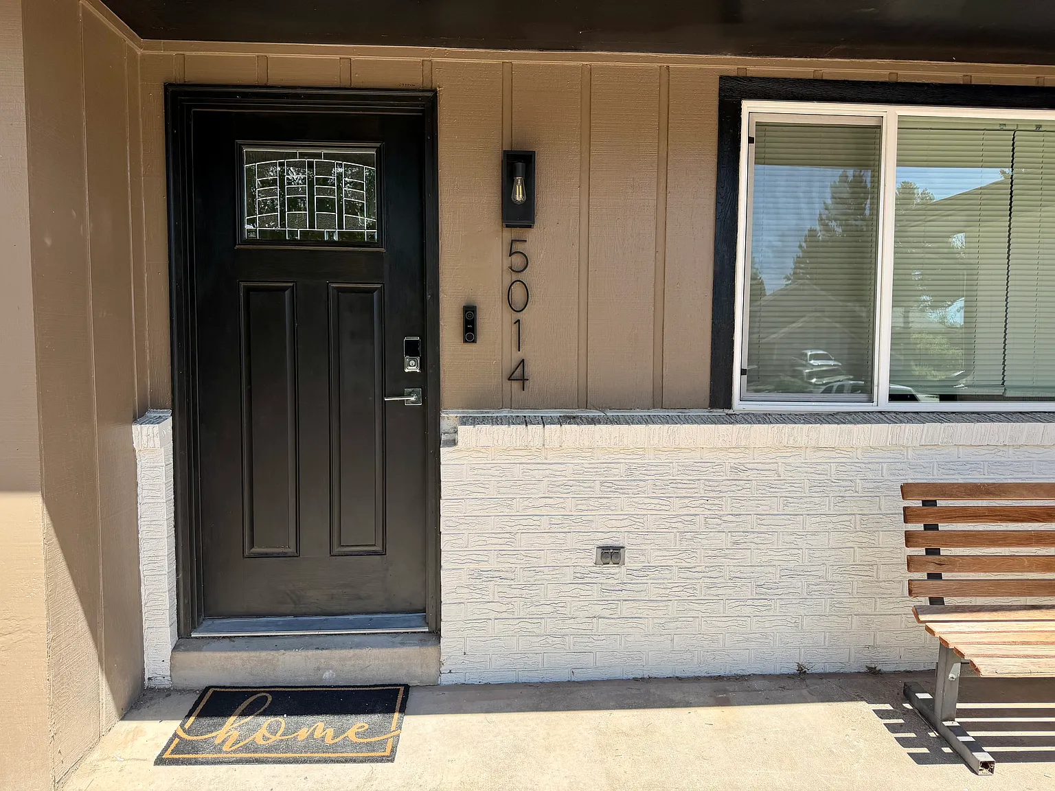 7 bed, 2496 sqft, $2,950 — Photo 2
