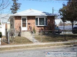 11 Rose Ave, Valley Stream, NY 11580