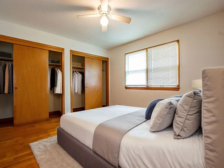 3605 S 82nd St — Photo 13