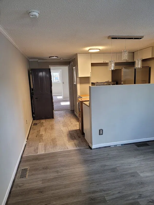 1217 Fargo St — Photo 2