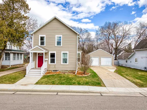 718 N Harriman St, Appleton, WI 54911