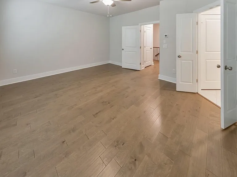 413 Bishop Ln — Photo 24