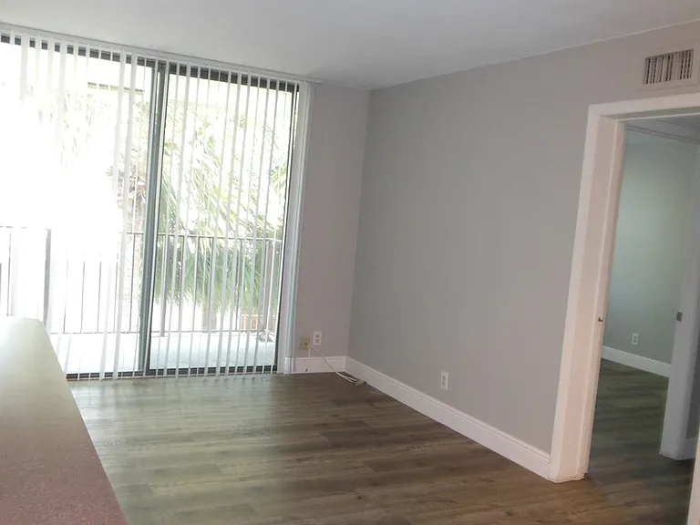 706 Executive Center Dr #37-2-37 — Photo 6