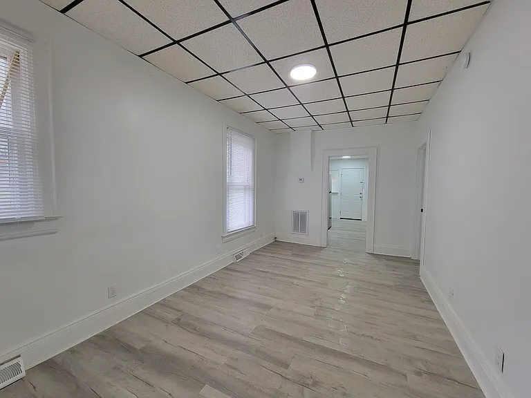 920 Hendrix Ave — Photo 6
