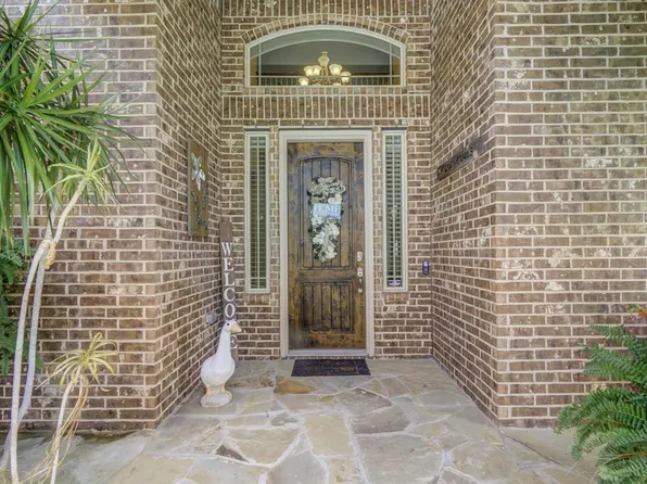 342 W Bend Dr, League City, TX 77573