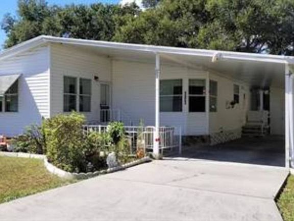 2nd image of 2749 Oakhill Village Cir