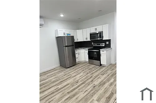 2122 Stenton Ave #B Photo 1
