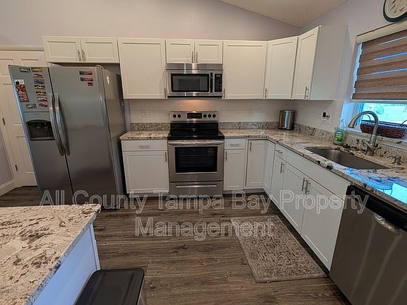 5th image of 1731 Union St