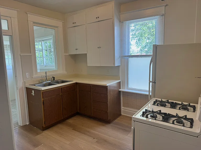 1803 S Washington St — Photo 11