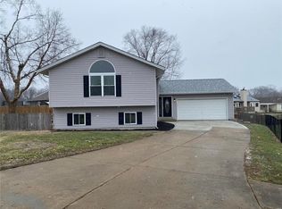 146 E Towerwood Dr, O Fallon, MO