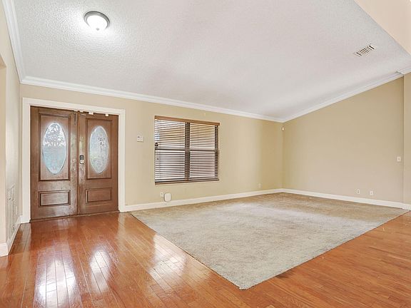 5th image of 10355 NW 6th Court