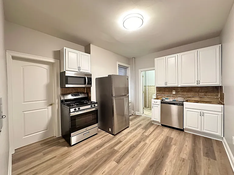 384-86 Baldwin Ave #2 — Photo 1