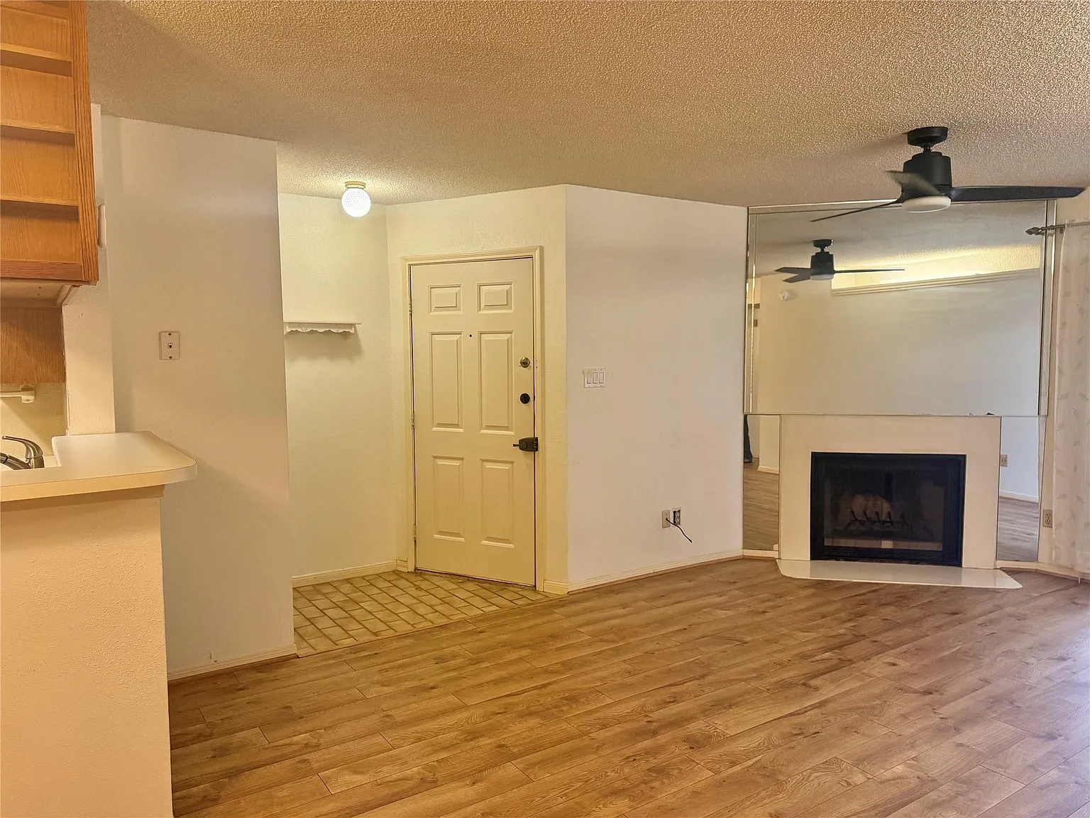 1 bed, 1.0 bath, 680 sqft, $1,115 — Photo 1