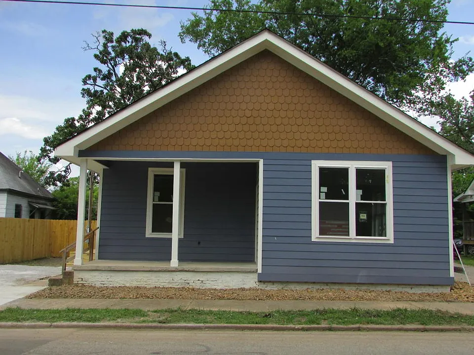 909 S Kelley St