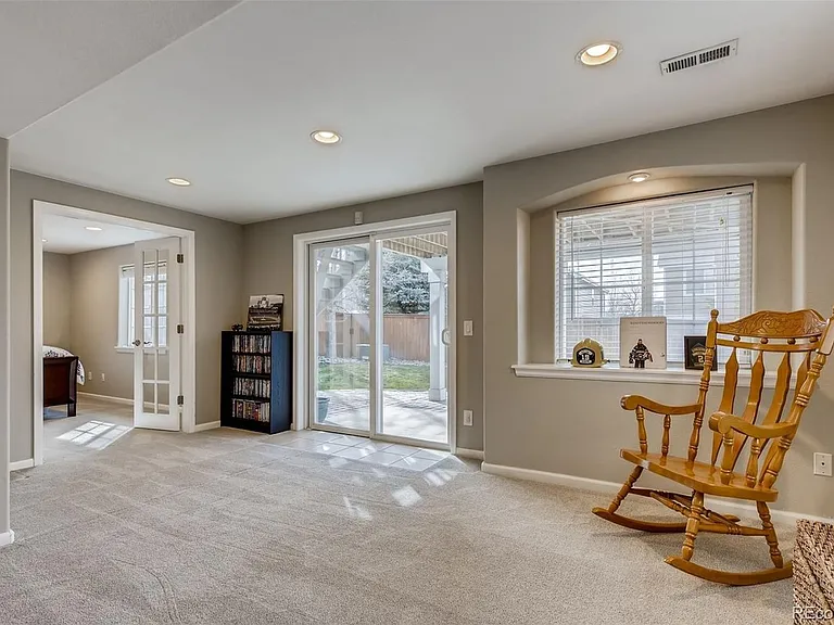 1270 Thornbury Pl — Photo 18