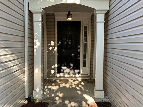 2nd image of 436 Lazy Creek Ln