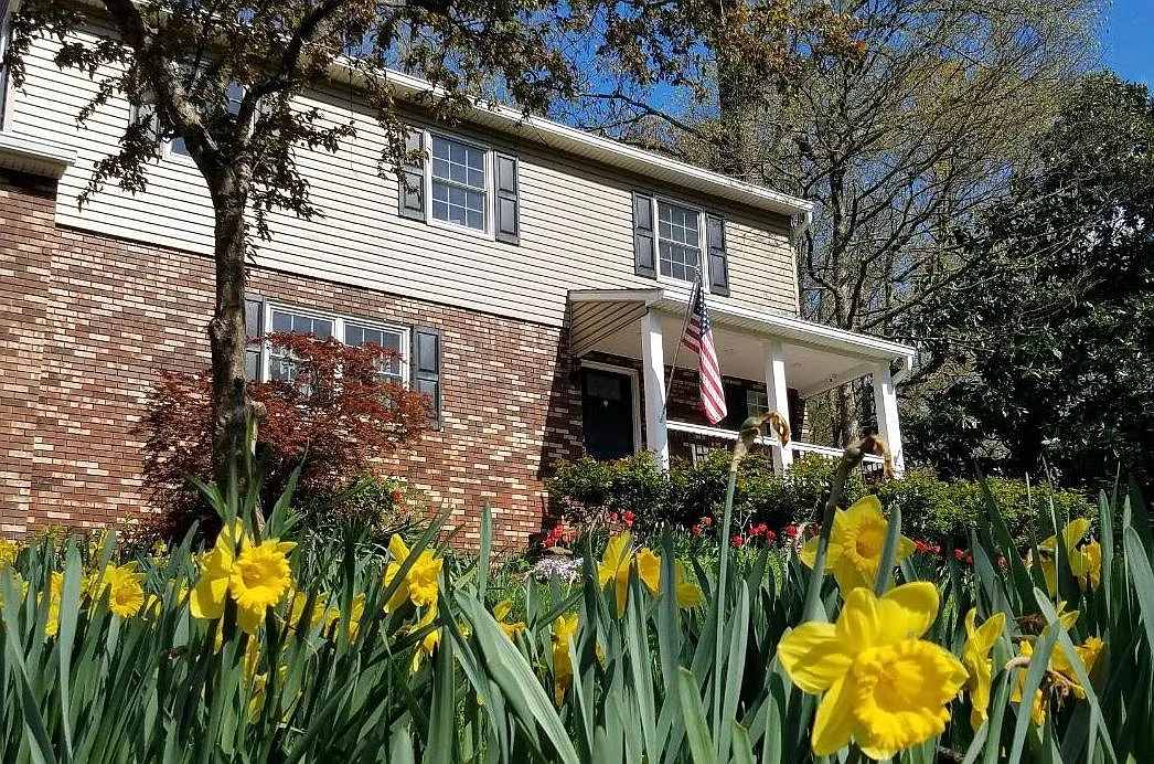 187 Oak Dr photo 1