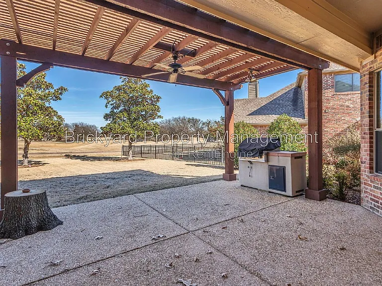 350 Pine Valley Dr — Photo 50