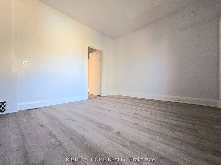 685 Greenwood Ave #MAIN — Photo 4