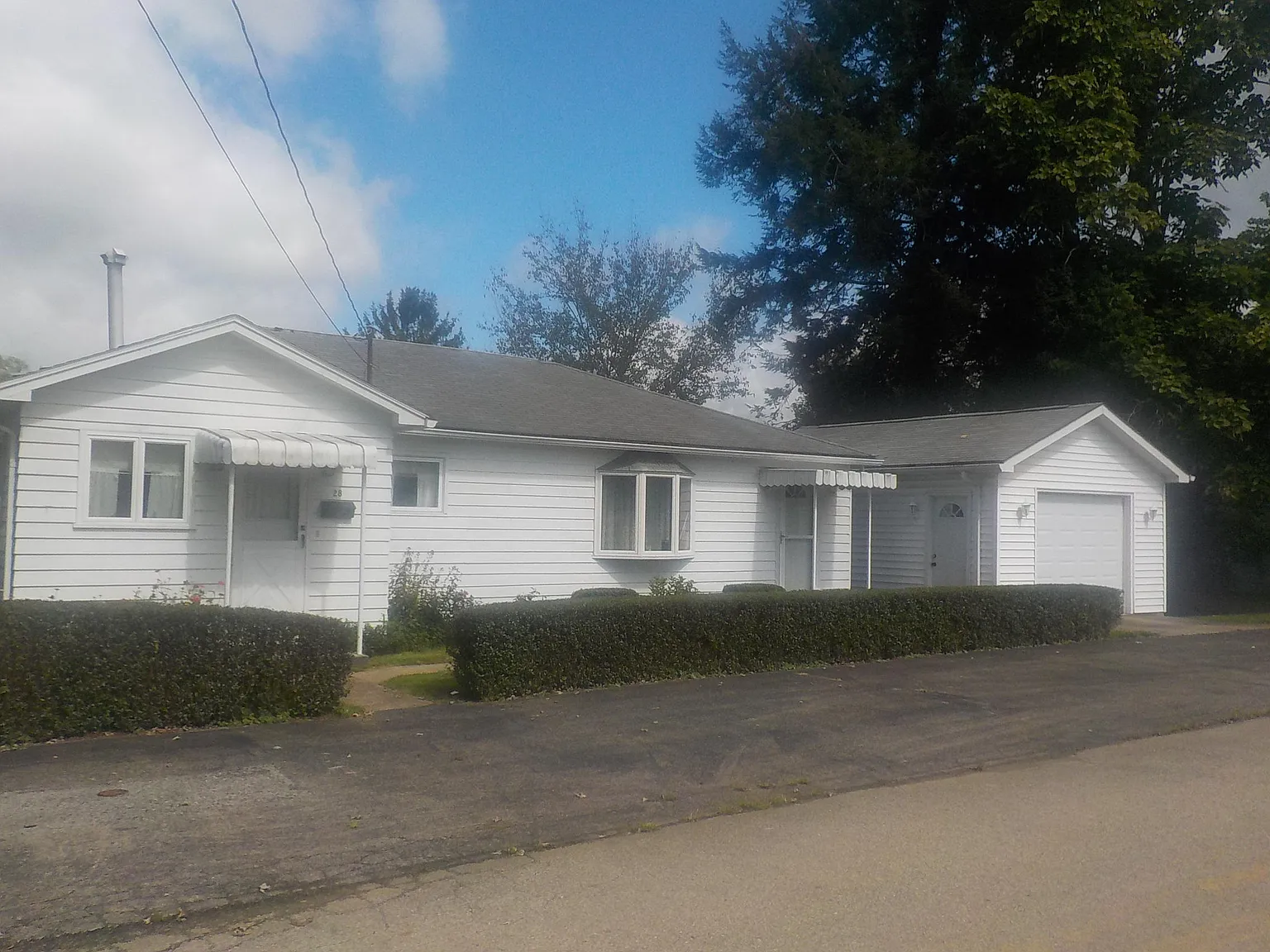 28 Cottage Ave photo 1