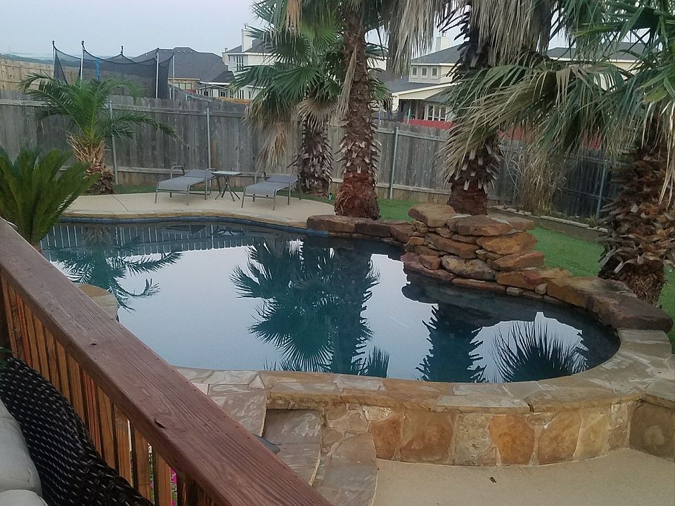 1st image of 1035 Jewel Ln