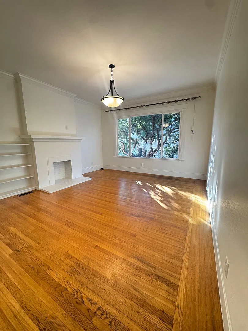 Spacious 3BR/2BA in Cole Valley w/ In-Unit Laundry & Private Deck | Walk to Golden Gate Park! — Photo 3