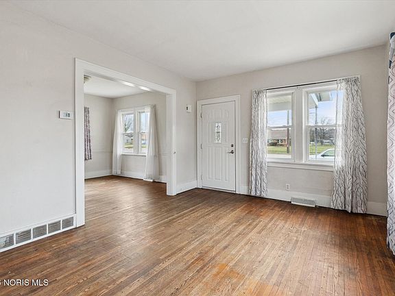 5th image of 2849 W Laskey Rd