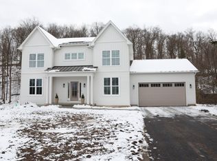 9767 Greiner Rd, Clarence, NY 14031