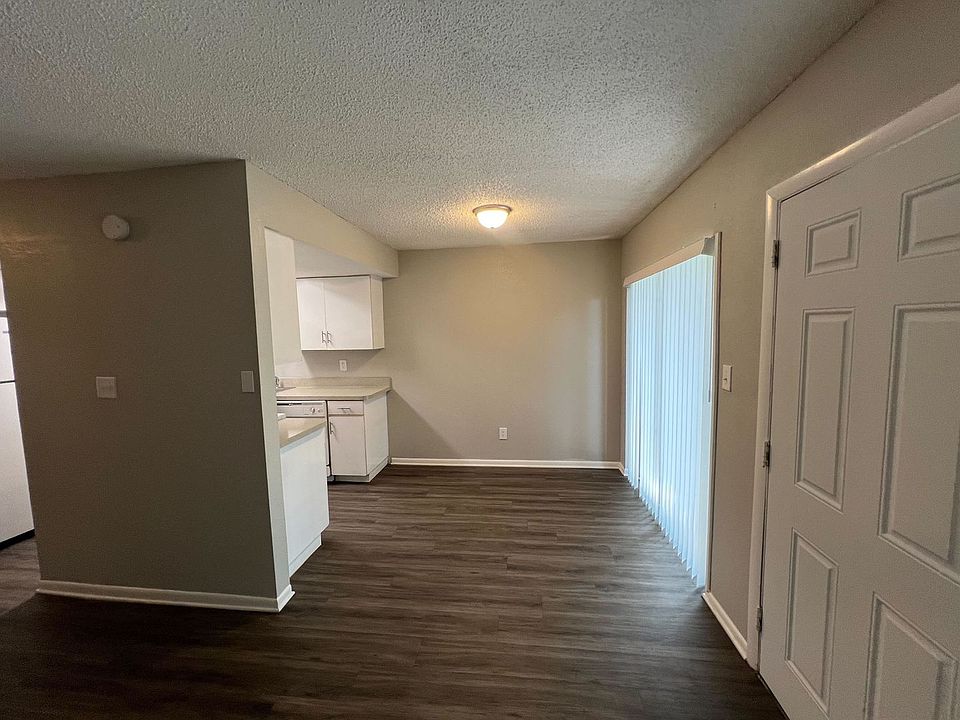 Uptown Townhomes 2010 E 148th Ave Lutz FL Zillow